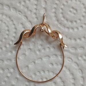 Vintage 14KP Yellow Gold Hoop Pendant with Bow Motif & Diamond Accent – Estate